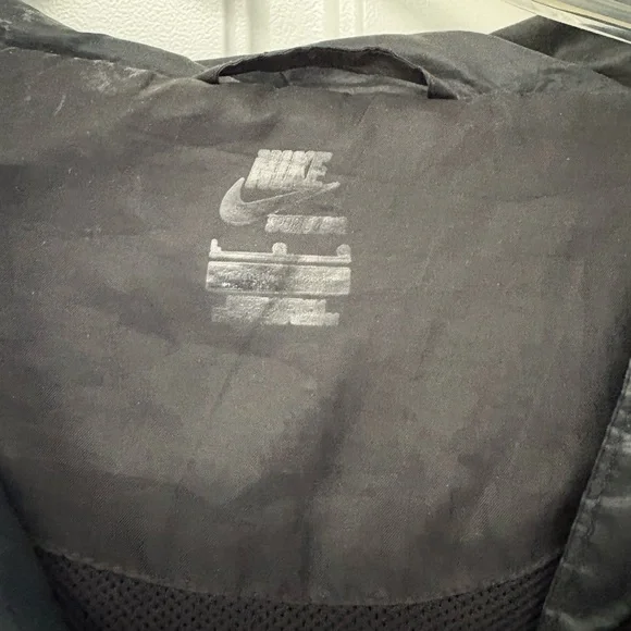 Nike Sportswear The Windrunner Black Sz L Men’s Polyester WindbreakerJacket - Picture 3 of 6
